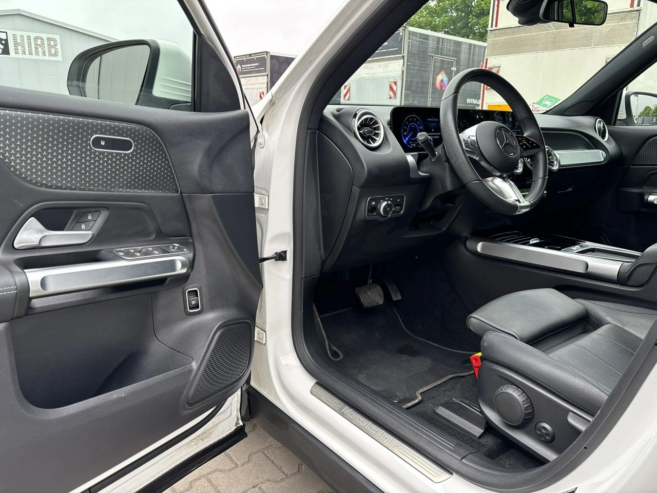 Mercedes EQB - Zdjęcie 9