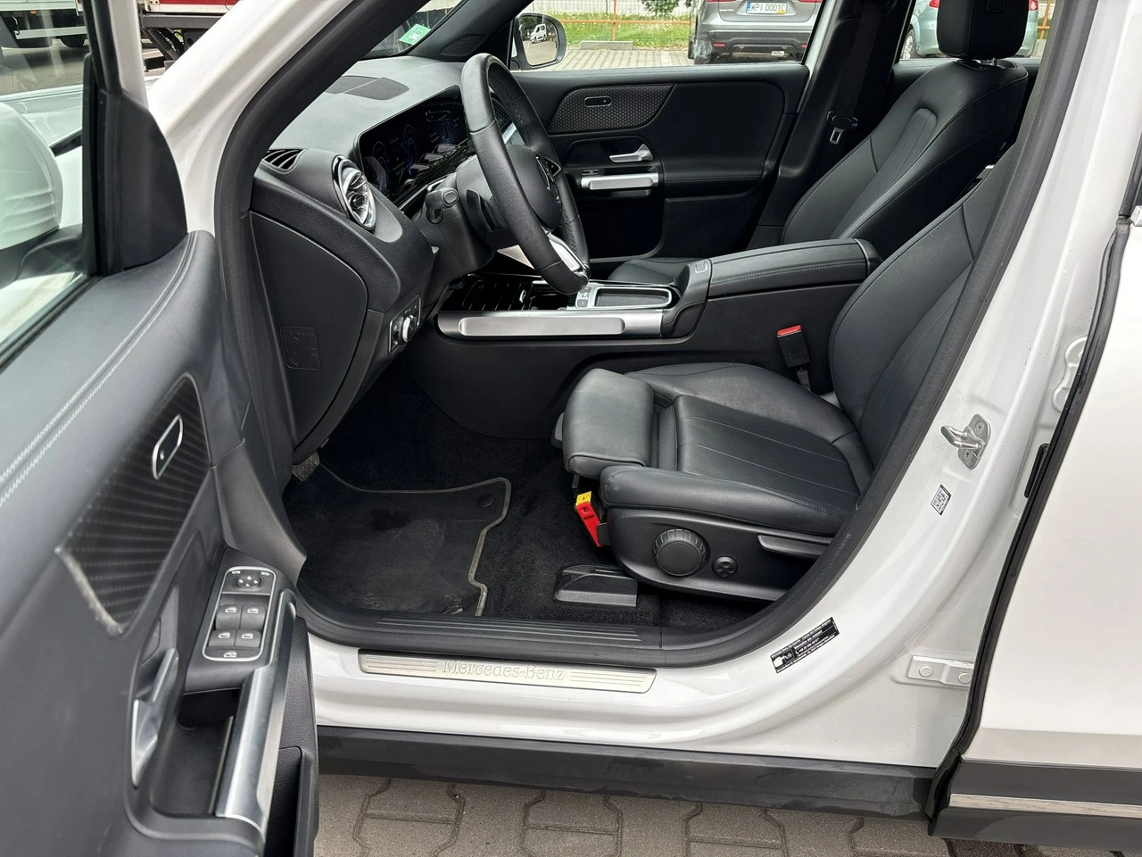 Mercedes EQB - Zdjęcie 10
