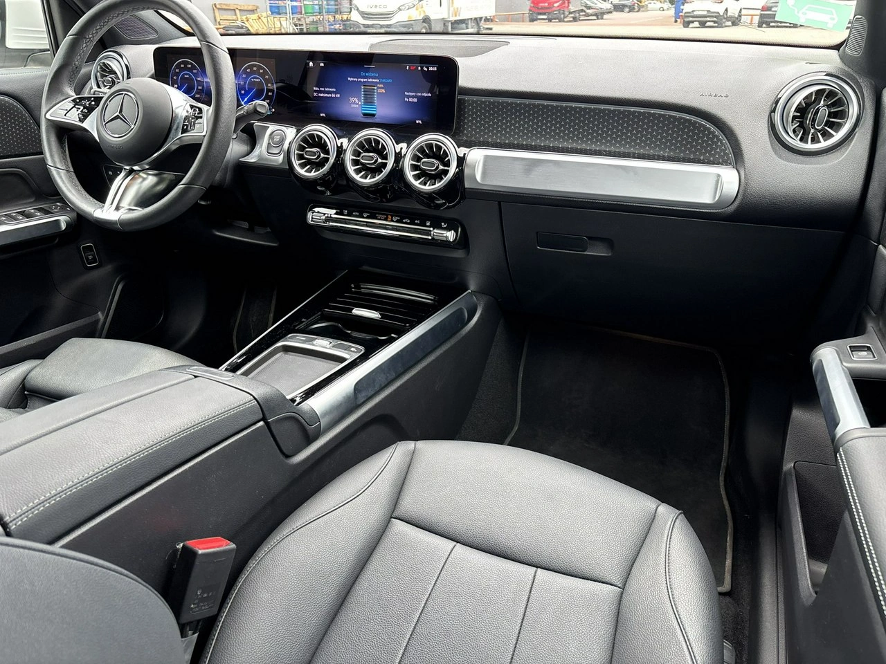 Mercedes EQB - Zdjęcie 17