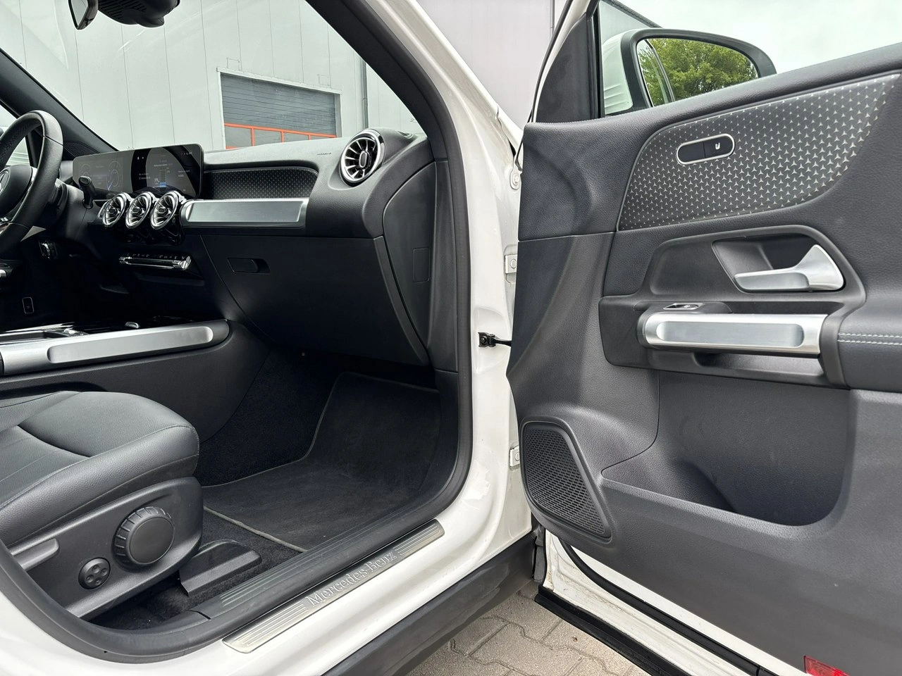 Mercedes EQB - Zdjęcie 18
