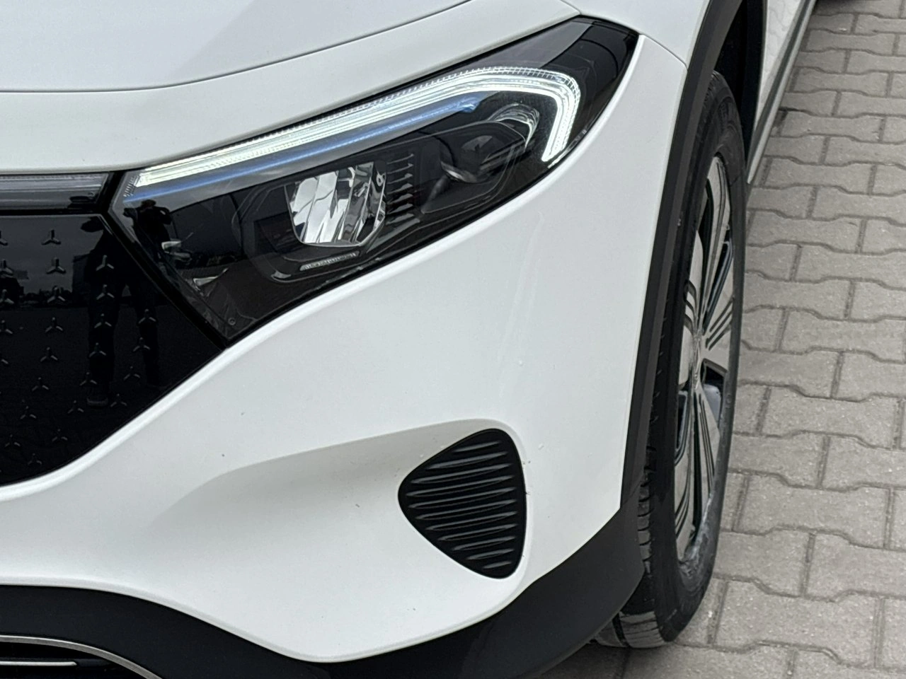Mercedes EQB - Zdjęcie 8
