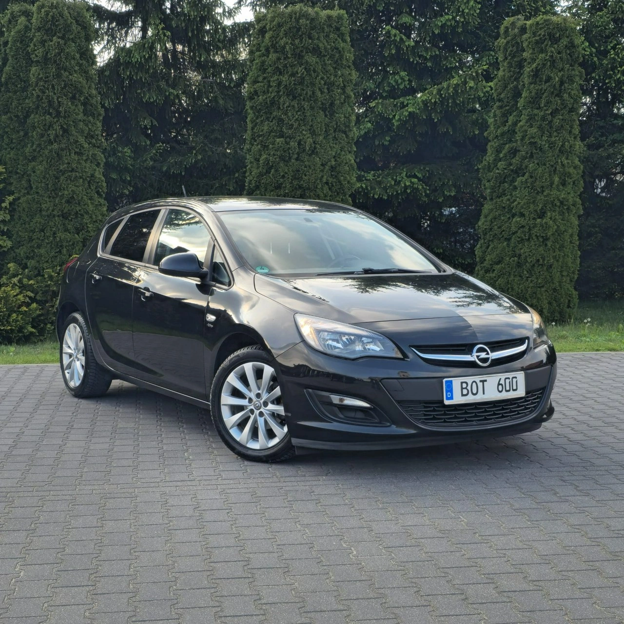 Opel Astra - Główne zdjęcie