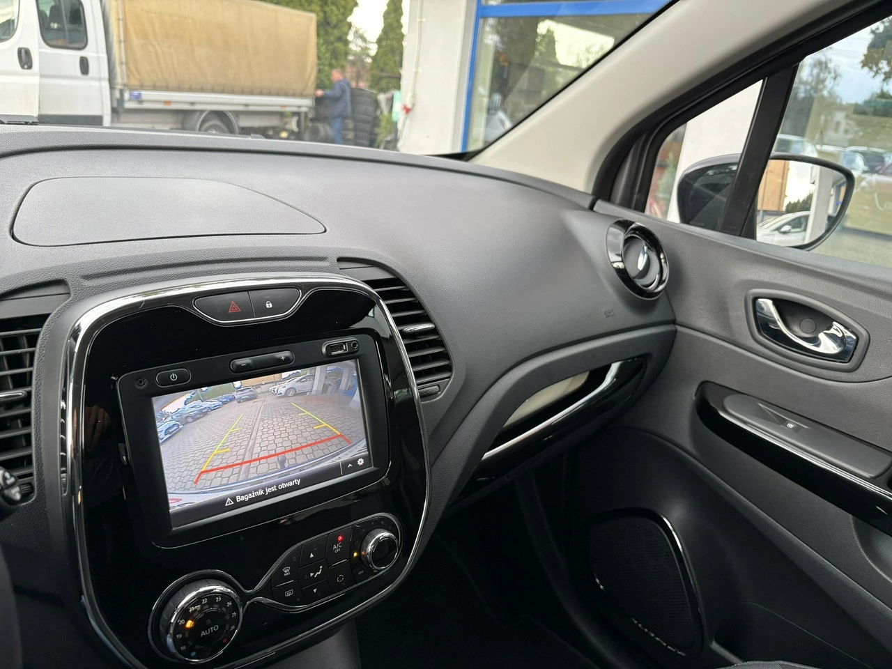 Renault Captur - Zdjęcie 11