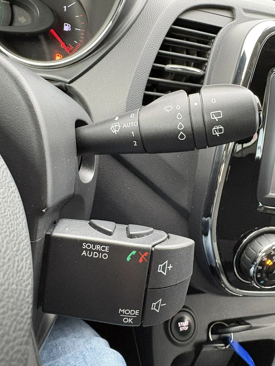 Renault Captur - Zdjęcie 21