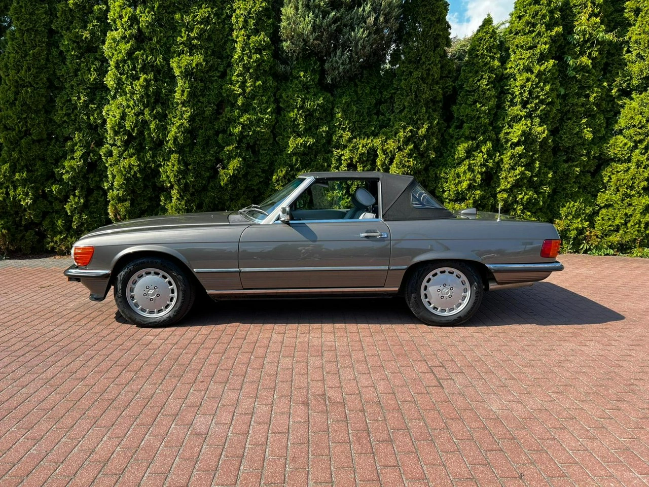 Mercedes SL 560 - Zdjęcie 1