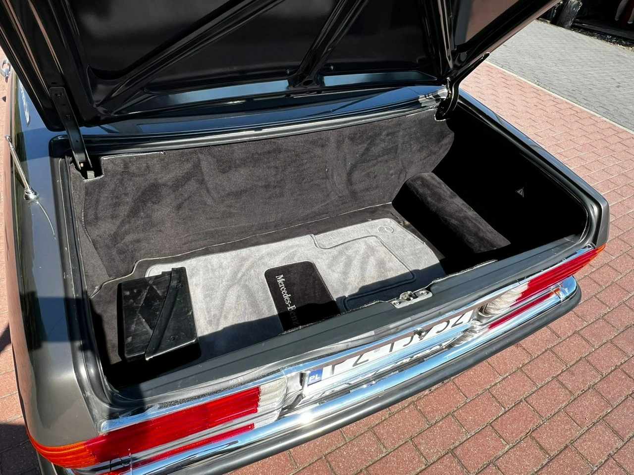 Mercedes SL 560 - Zdjęcie 23