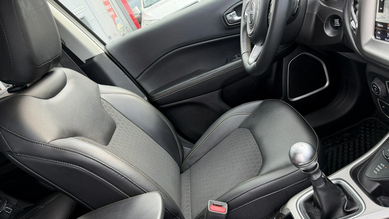 Jeep Compass - Zdjęcie 15