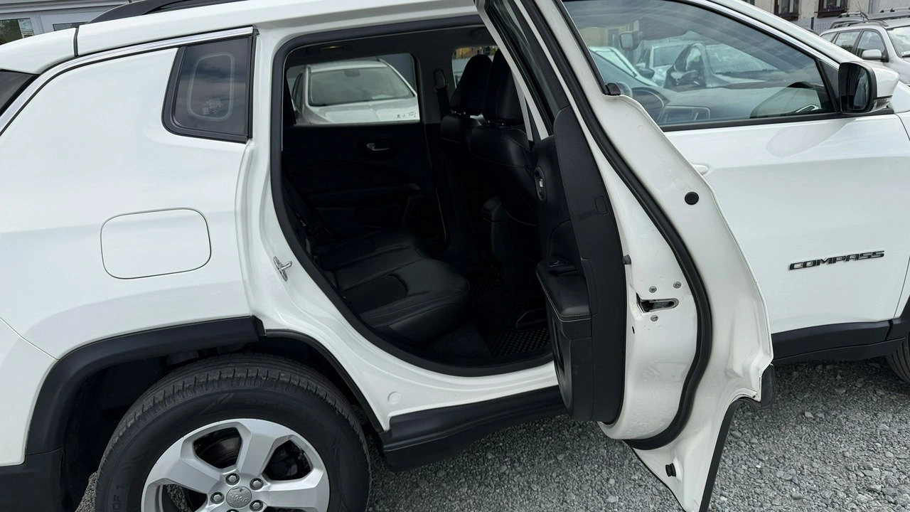 Jeep Compass - Zdjęcie 17