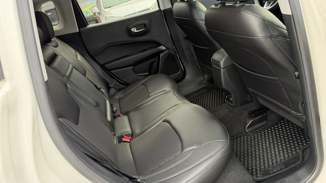 Jeep Compass - Zdjęcie 18
