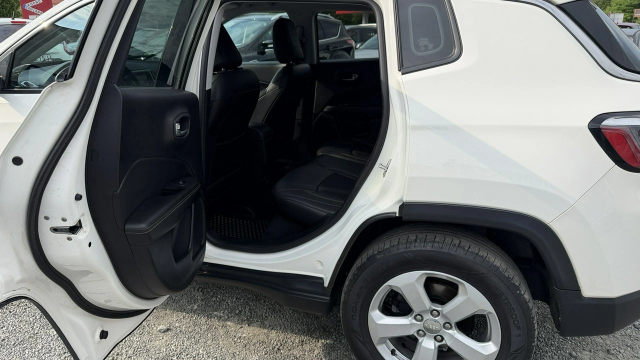 Jeep Compass - Zdjęcie 20