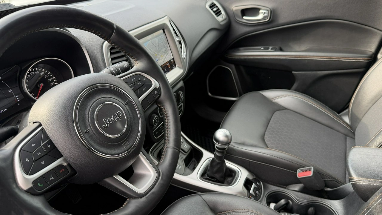 Jeep Compass - Zdjęcie 24