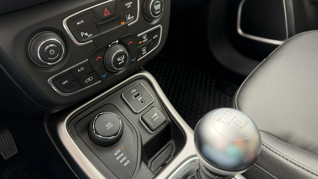 Jeep Compass - Zdjęcie 30
