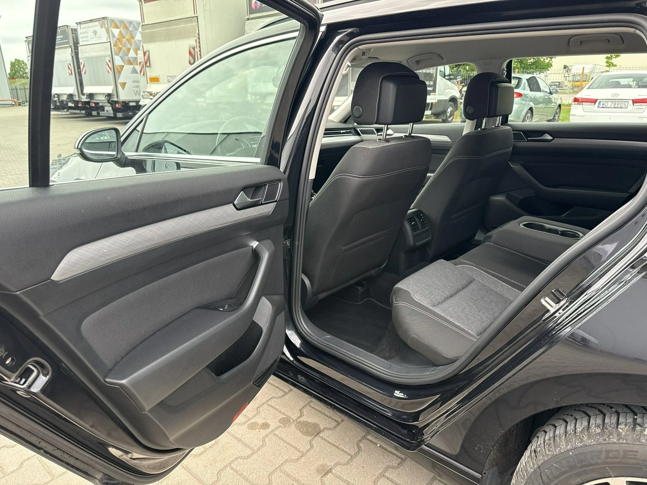 Volkswagen Passat - Zdjęcie 13