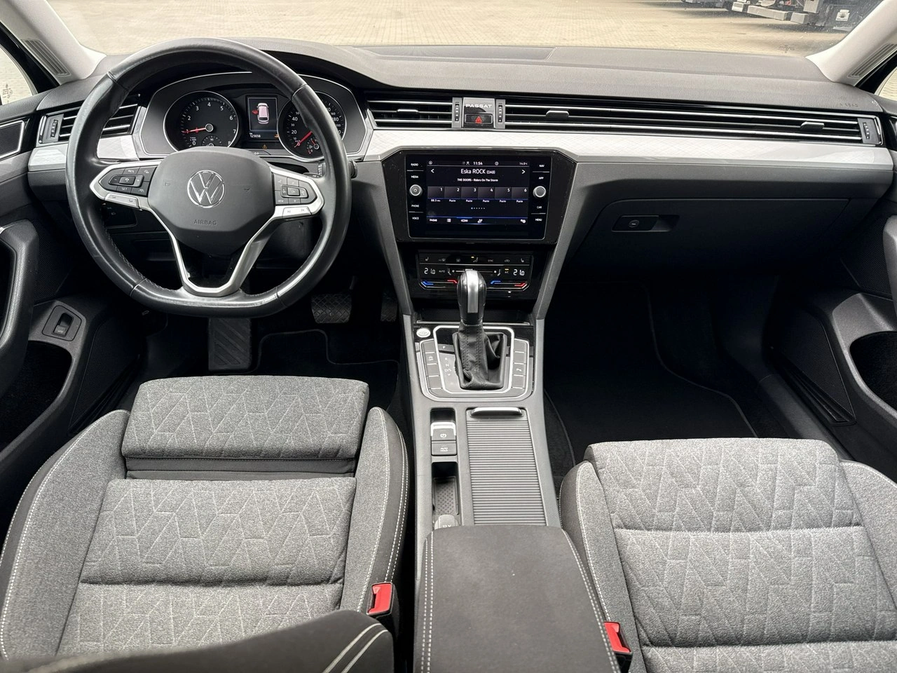 Volkswagen Passat - Zdjęcie 21