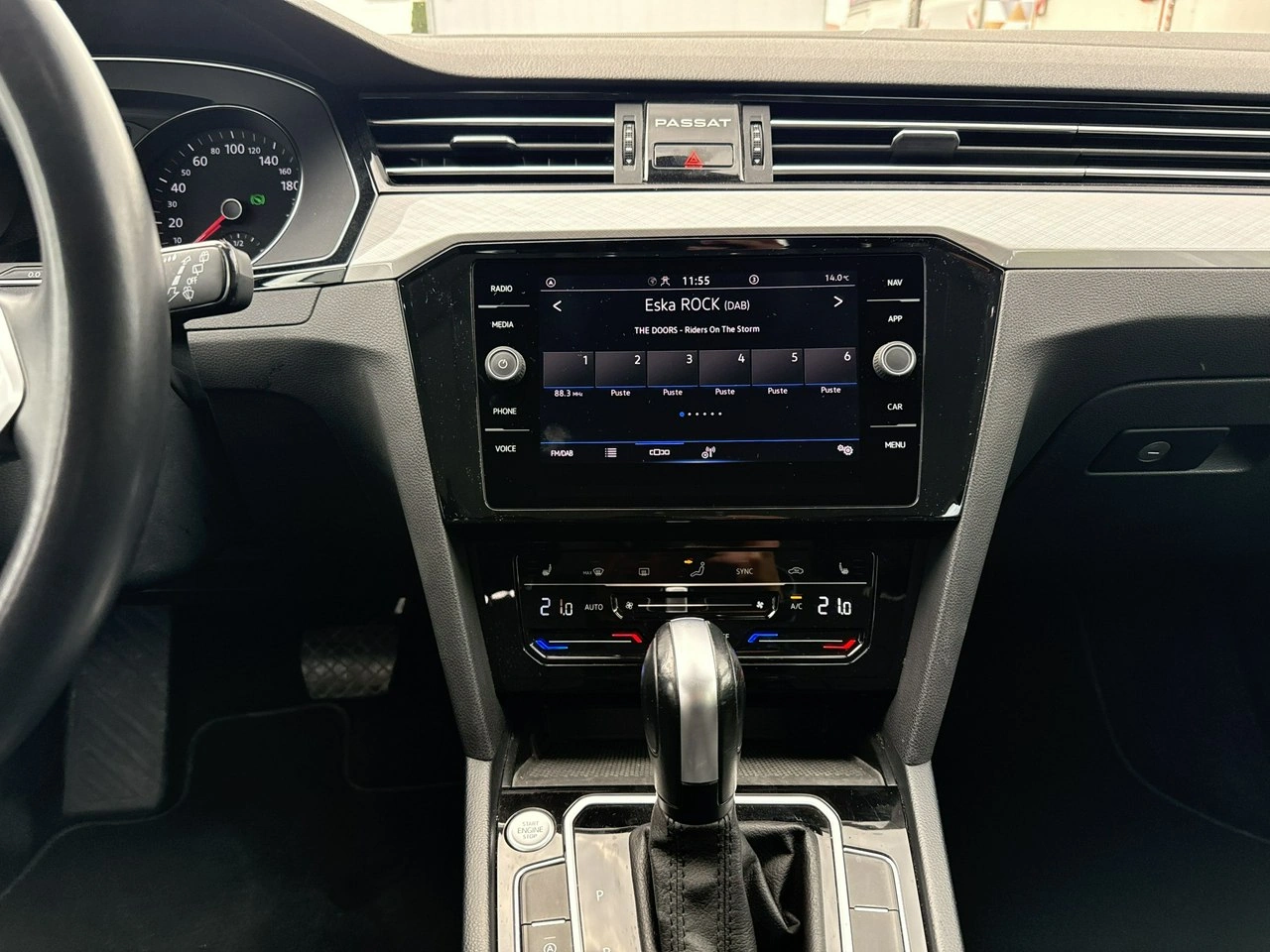 Volkswagen Passat - Zdjęcie 22