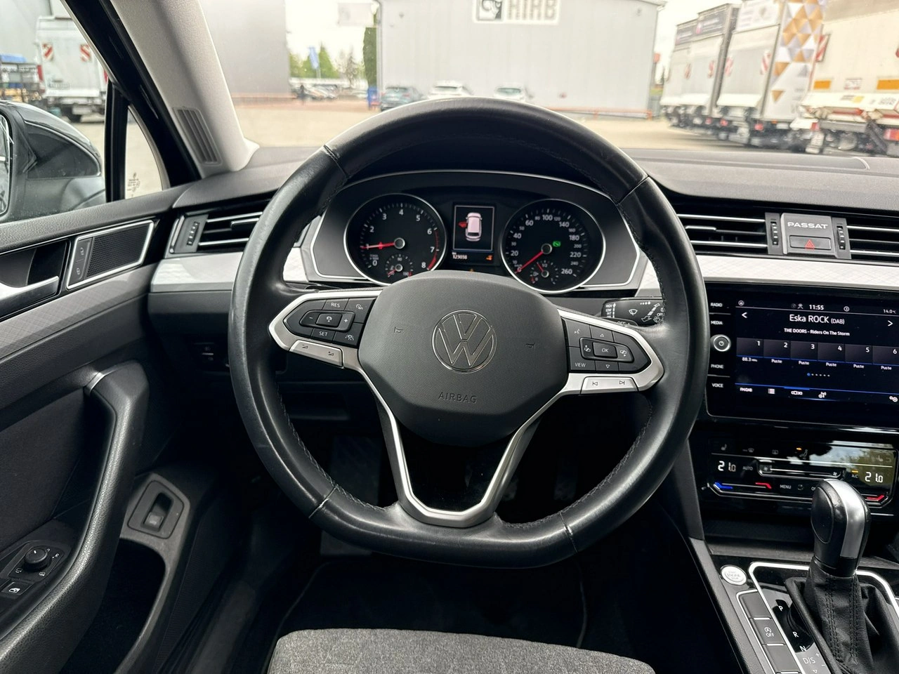 Volkswagen Passat - Zdjęcie 24