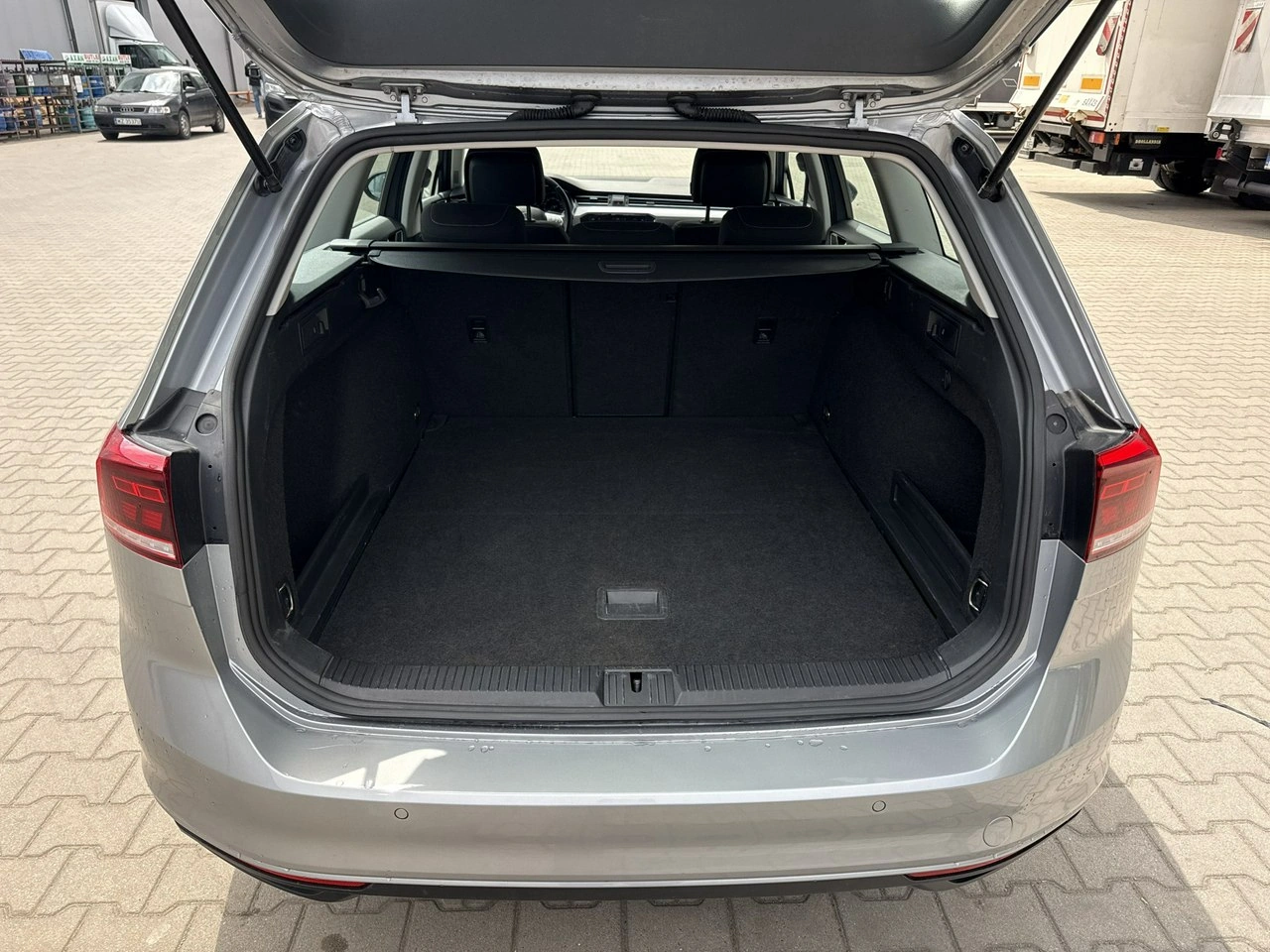 Volkswagen Passat - Zdjęcie 15