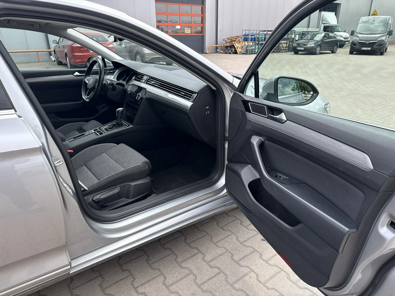 Volkswagen Passat - Zdjęcie 18