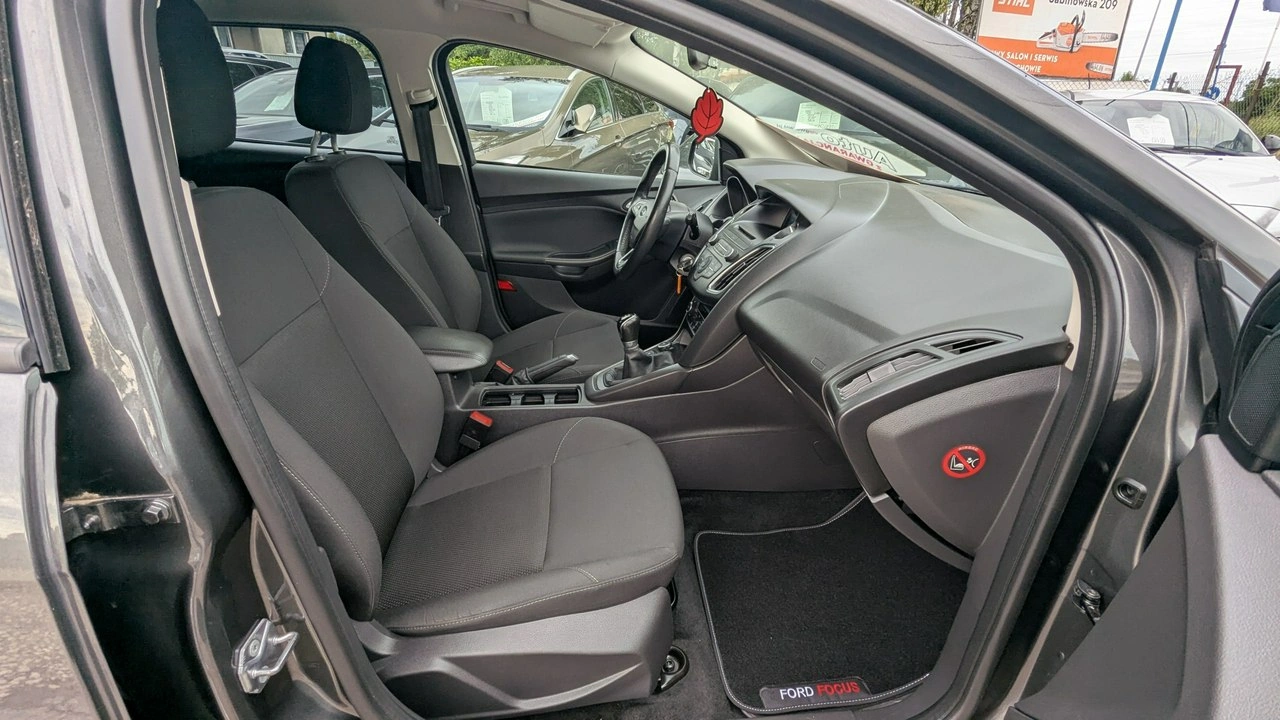 Ford Focus - Zdjęcie 15
