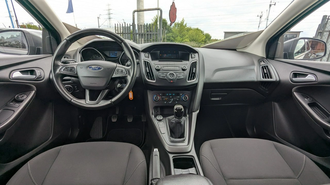 Ford Focus - Zdjęcie 17