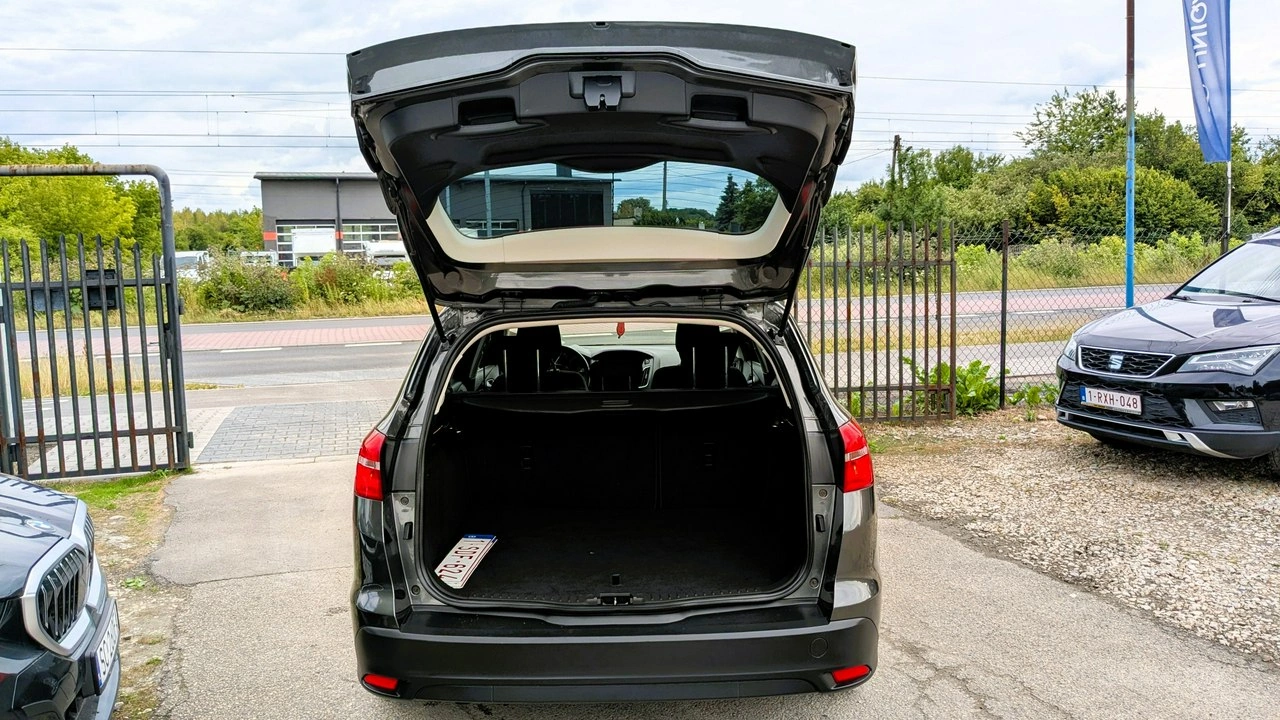 Ford Focus - Zdjęcie 28