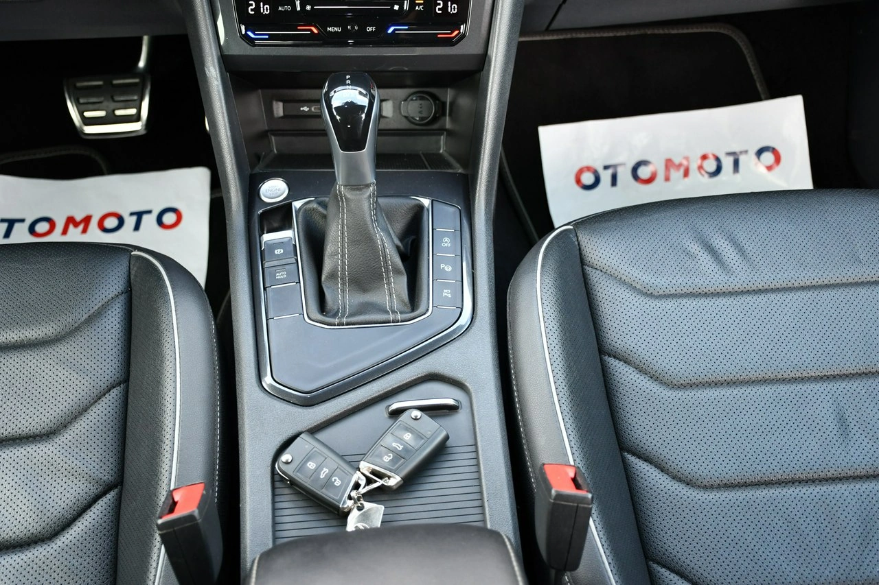 Volkswagen Tiguan Allspace - Zdjęcie 28