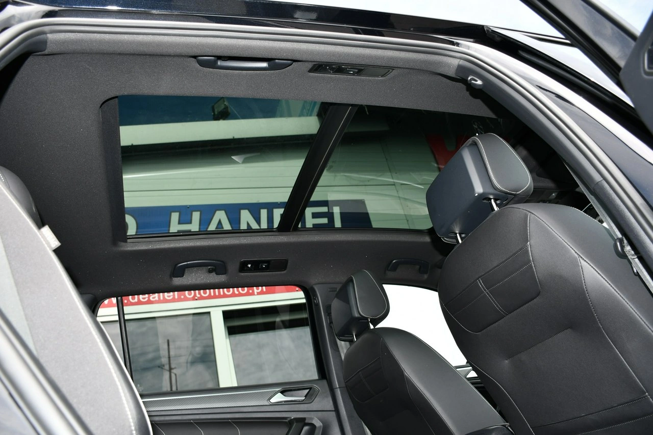 Volkswagen Tiguan Allspace - Zdjęcie 31