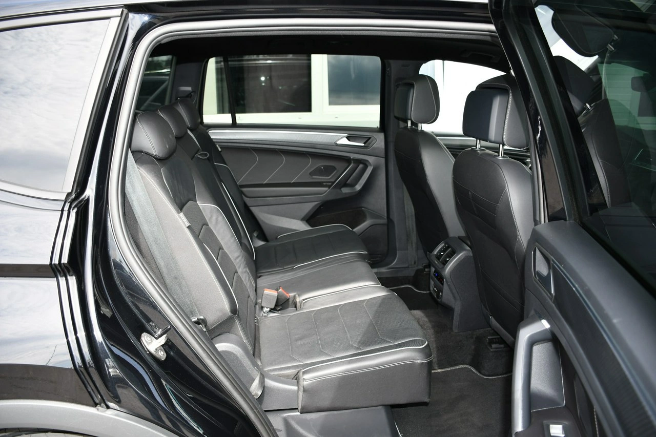 Volkswagen Tiguan Allspace - Zdjęcie 32