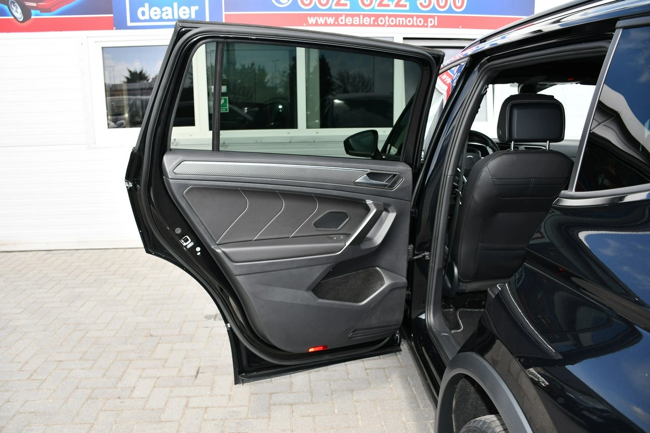 Volkswagen Tiguan Allspace - Zdjęcie 36