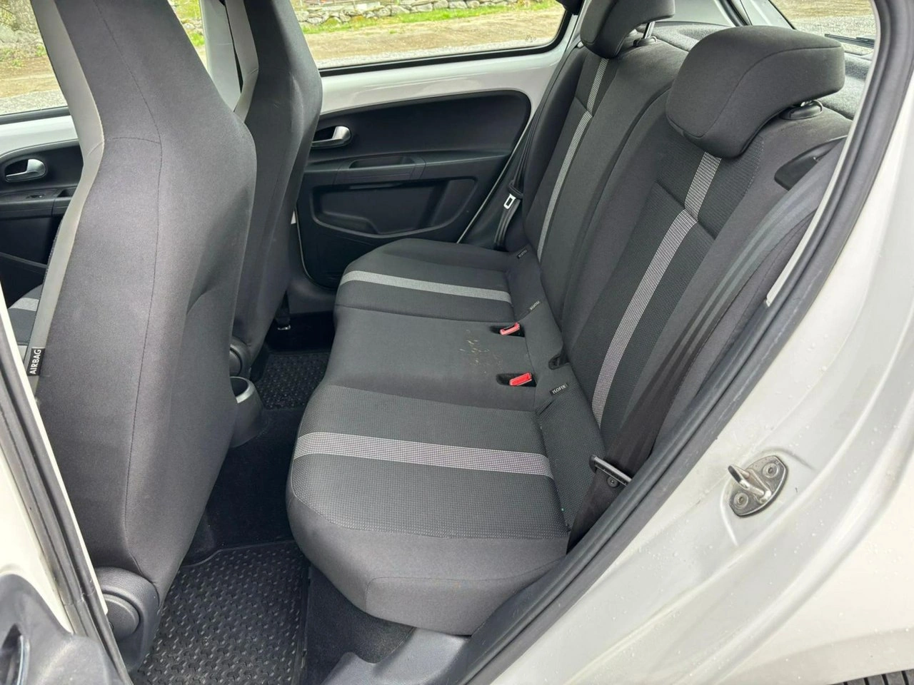 Volkswagen up! - Zdjęcie 14