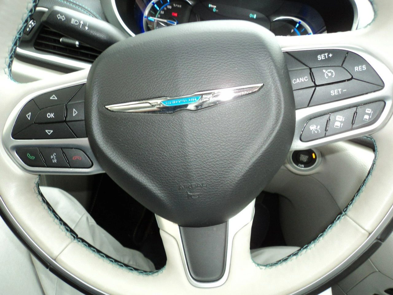 Chrysler Pacifica - Zdjęcie 18