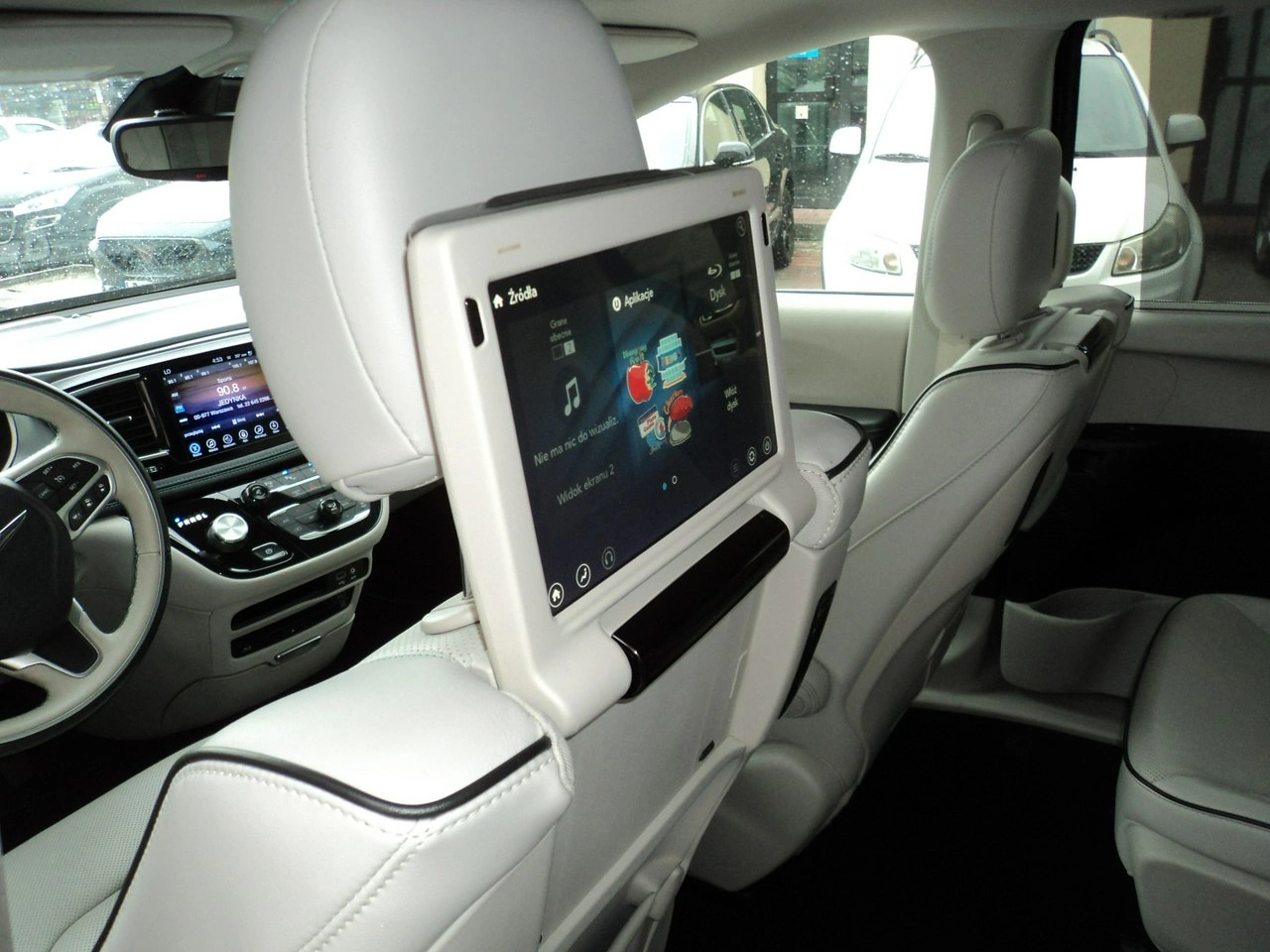 Chrysler Pacifica - Zdjęcie 6