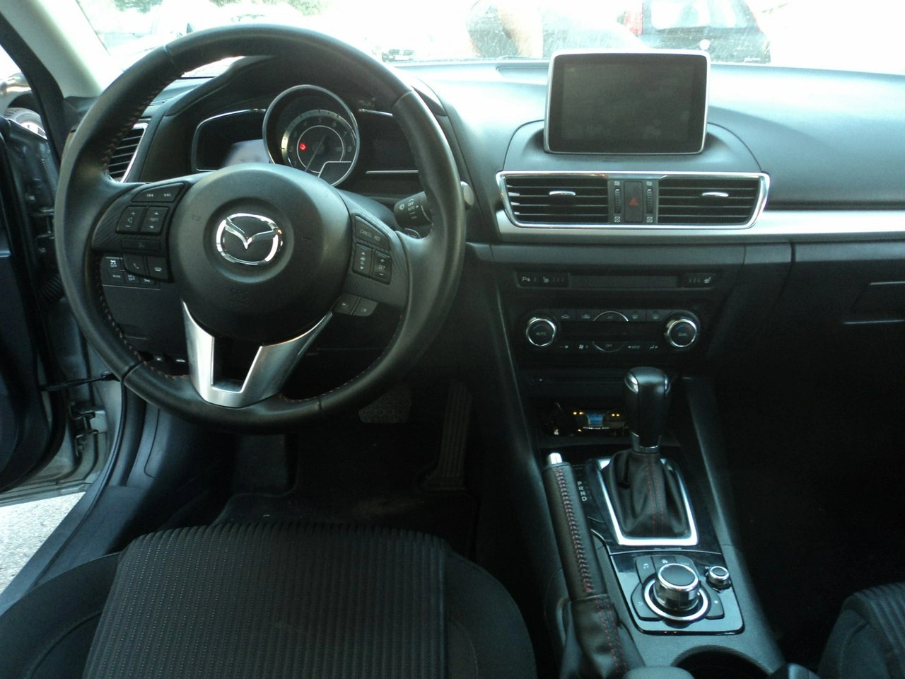 Mazda 3 - Zdjęcie 12