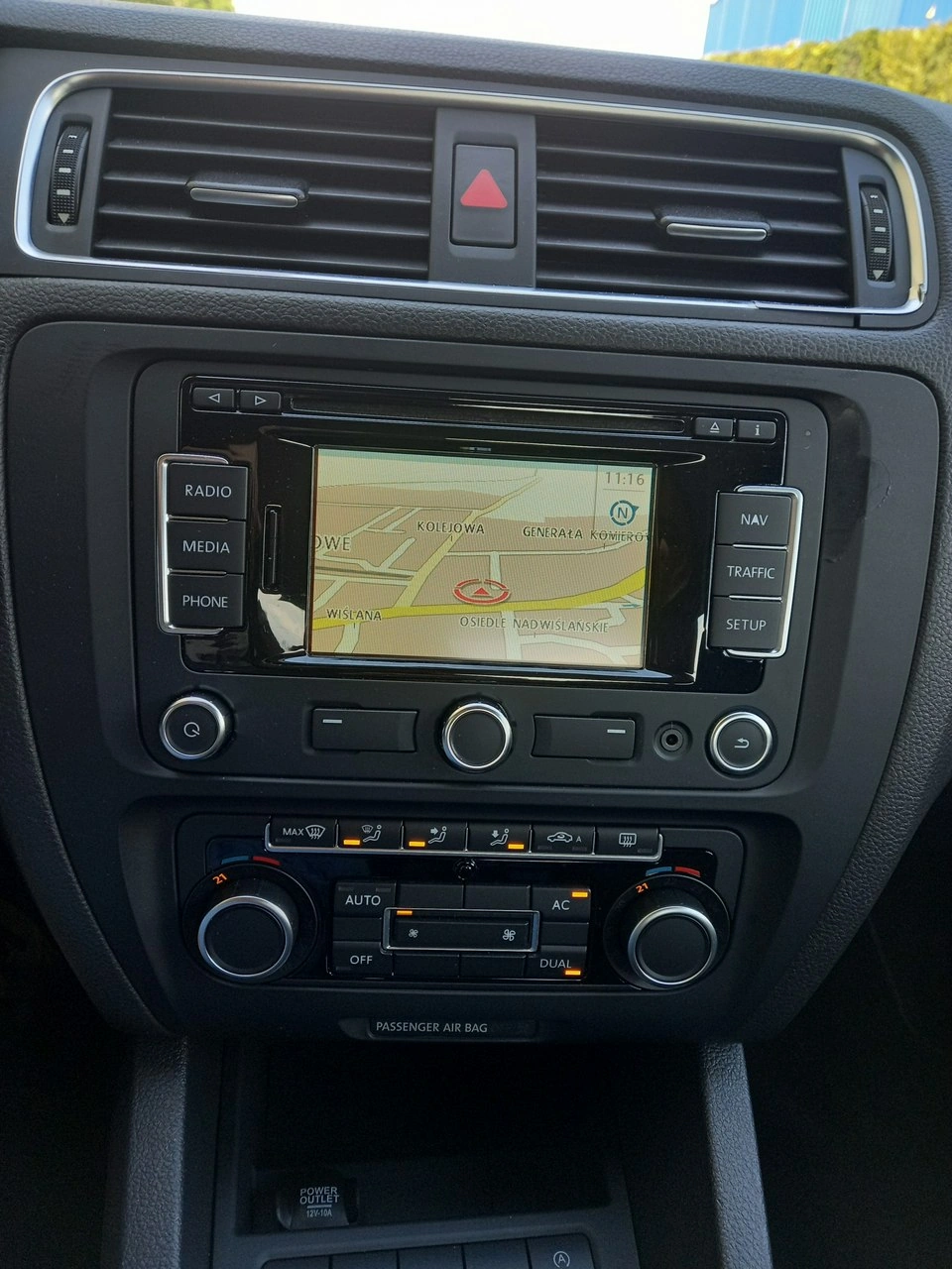 Volkswagen Jetta - Zdjęcie 32
