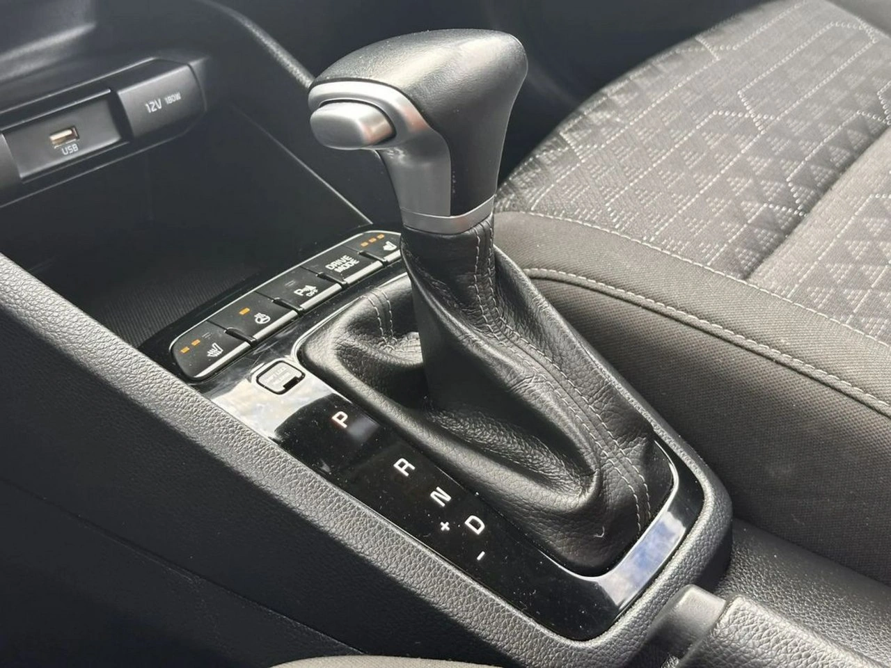 Kia Rio - Zdjęcie 25