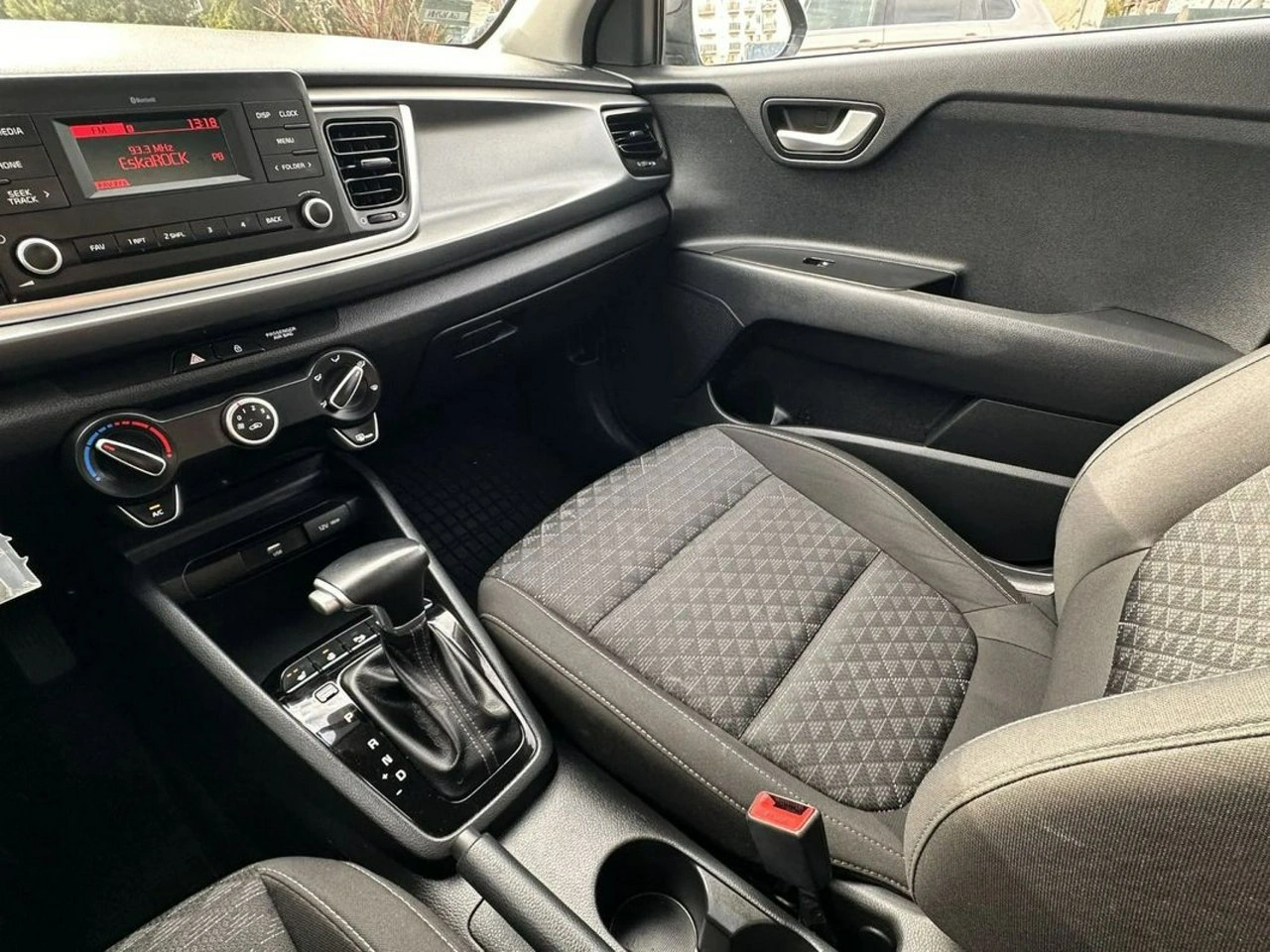 Kia Rio - Zdjęcie 27