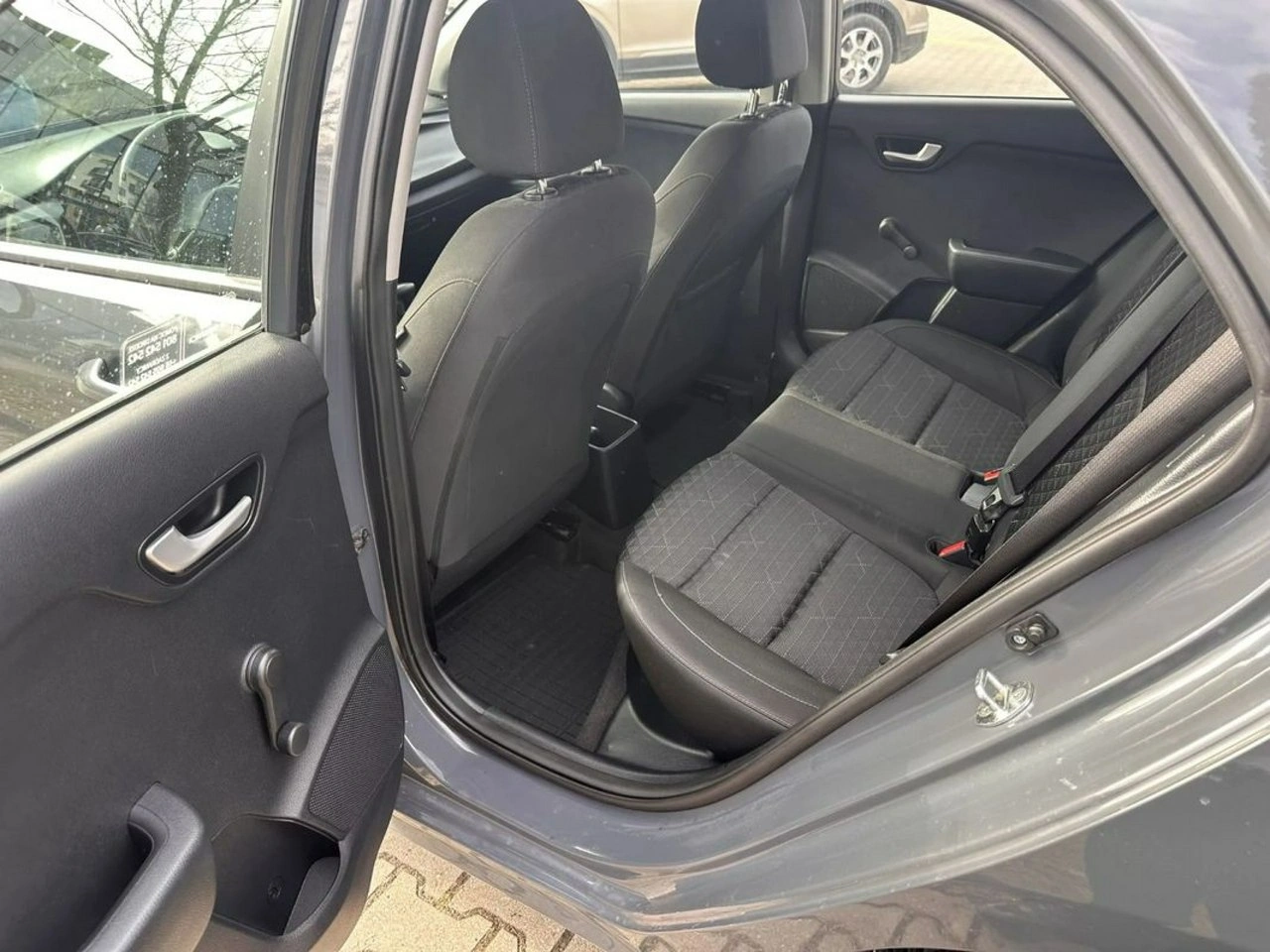 Kia Rio - Zdjęcie 32