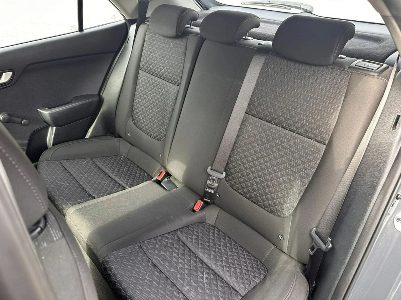 Kia Rio - Zdjęcie 33