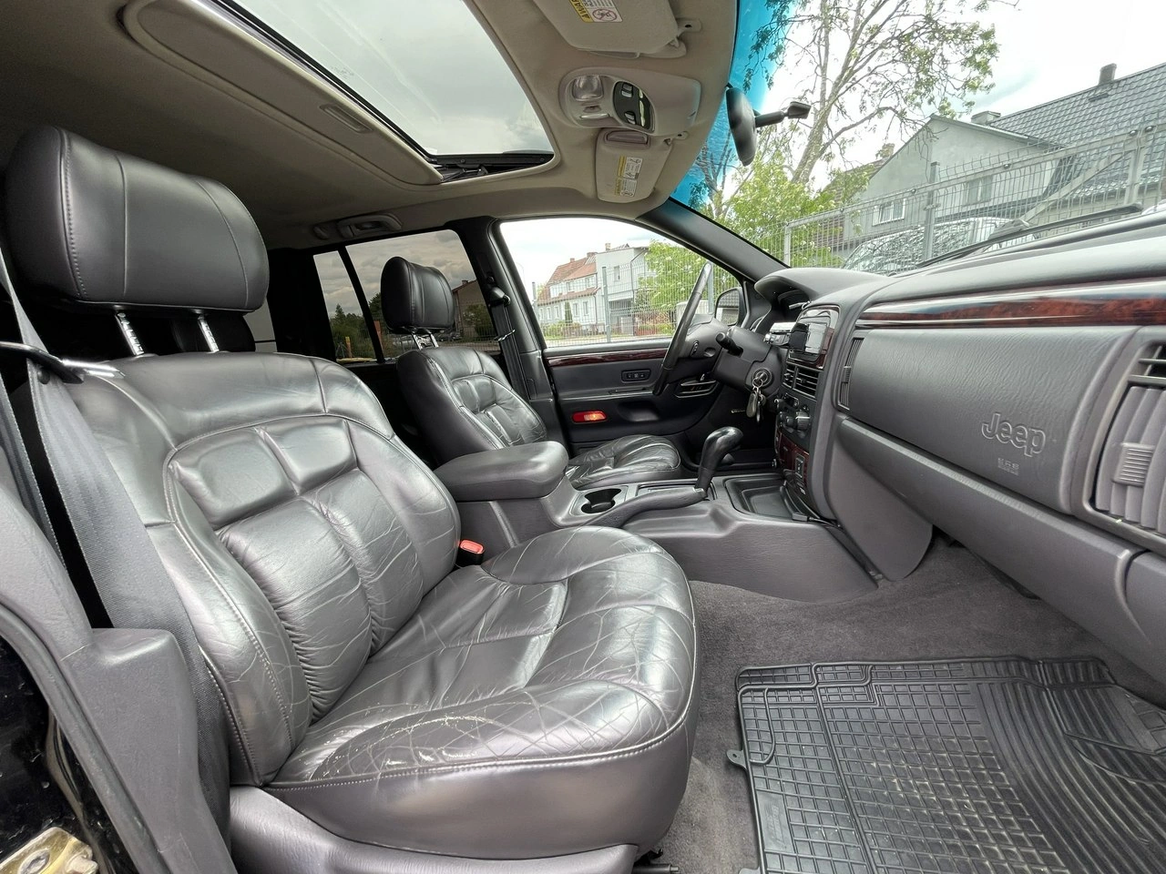 Jeep Grand Cherokee - Zdjęcie 12
