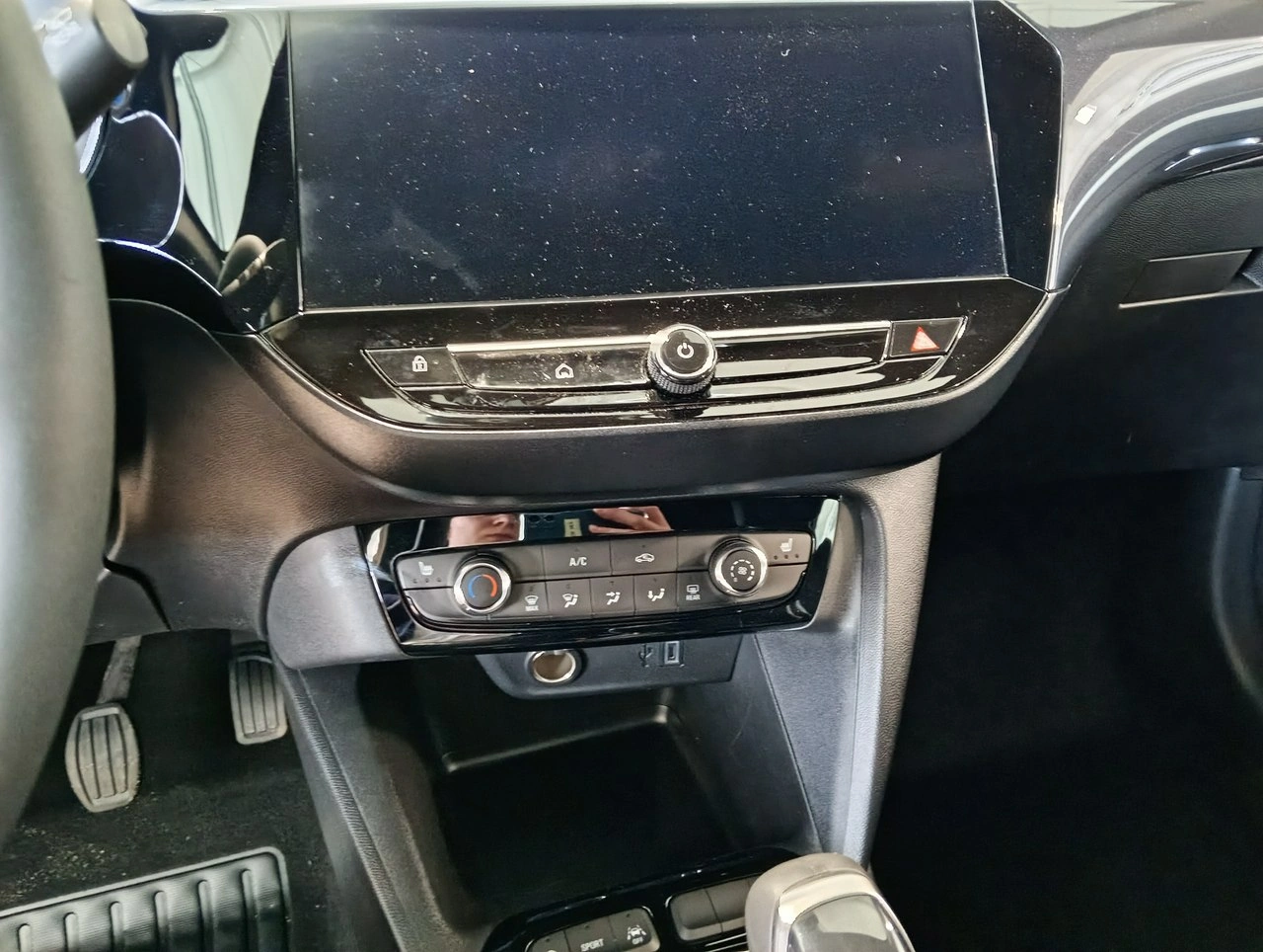 Opel Corsa - Zdjęcie 10
