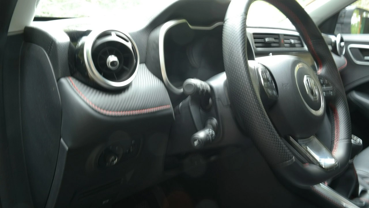 MG ZS - Zdjęcie 13