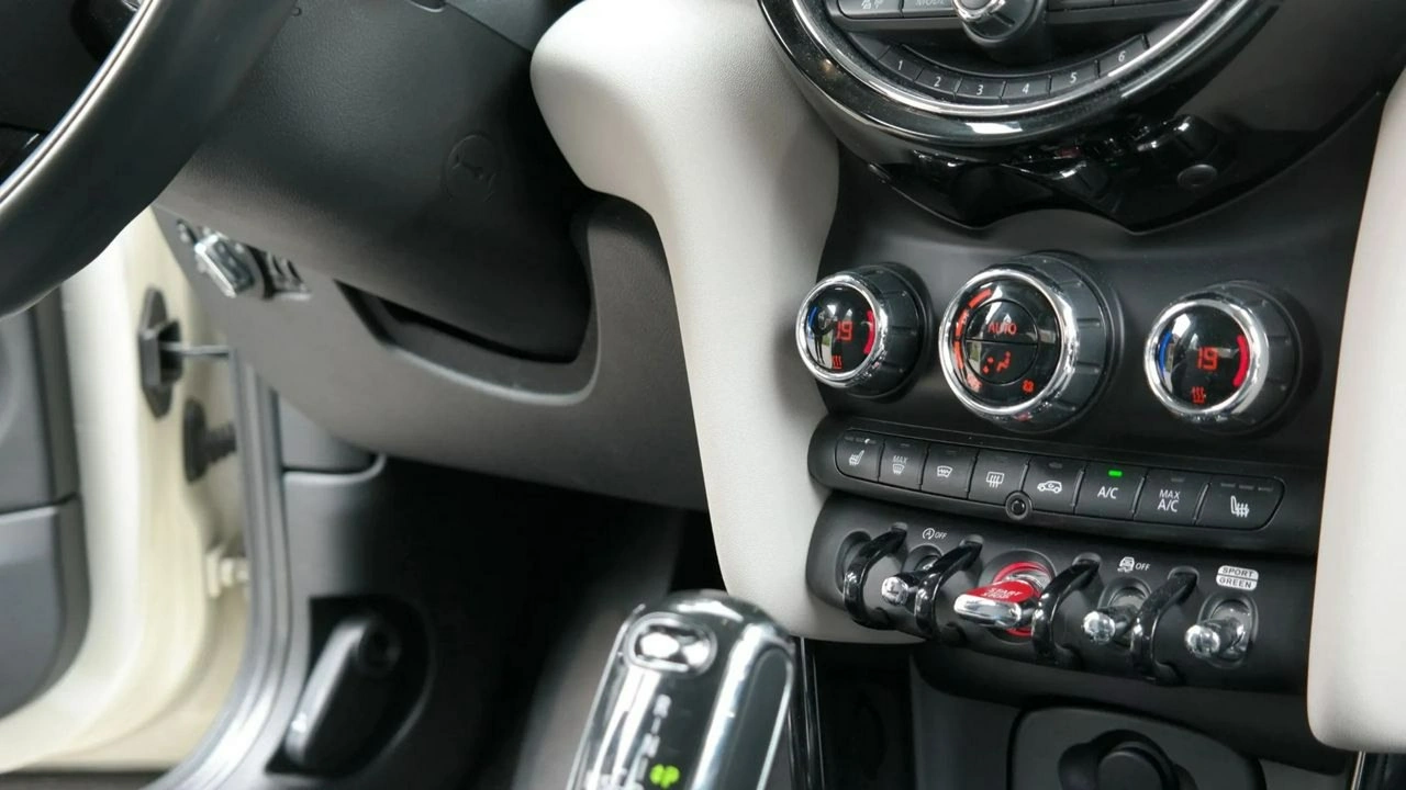 MINI Cooper S - Zdjęcie 31