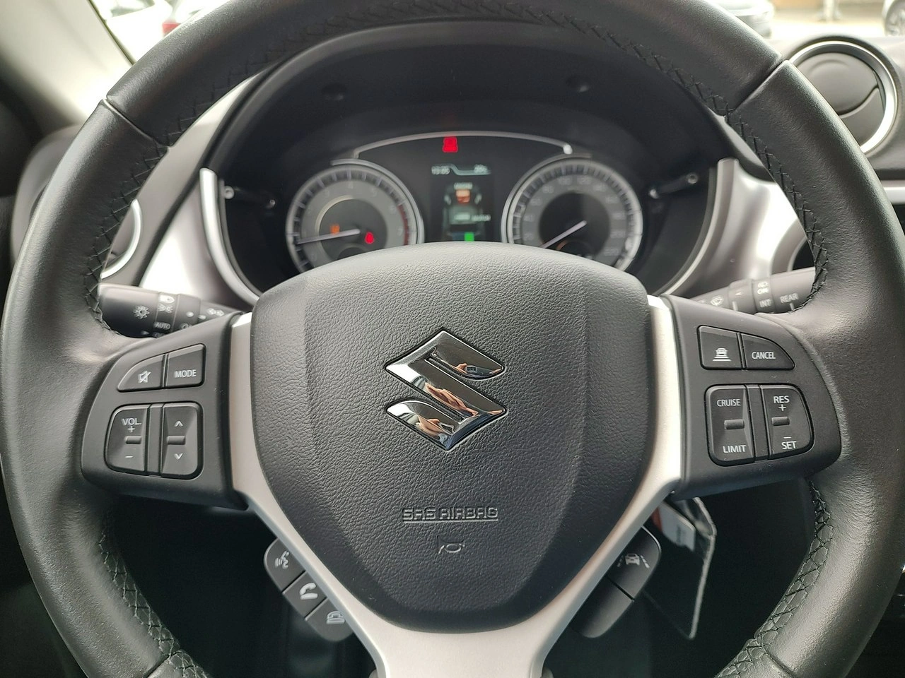 Suzuki Vitara - Zdjęcie 12
