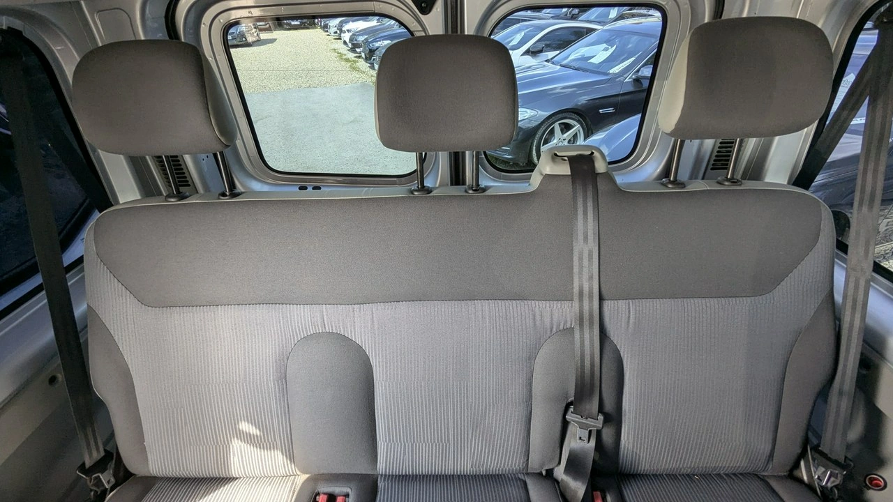 Opel Vivaro - Zdjęcie 18
