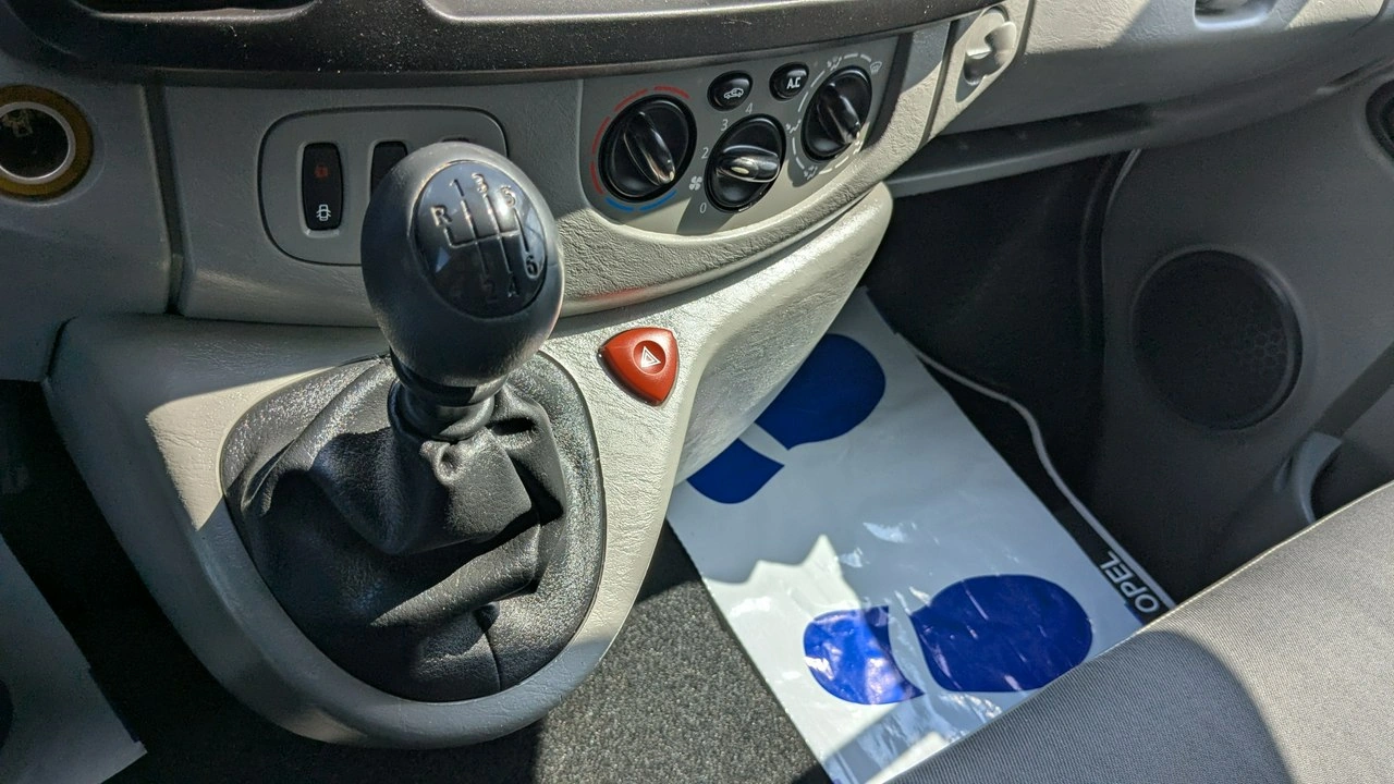 Opel Vivaro - Zdjęcie 28