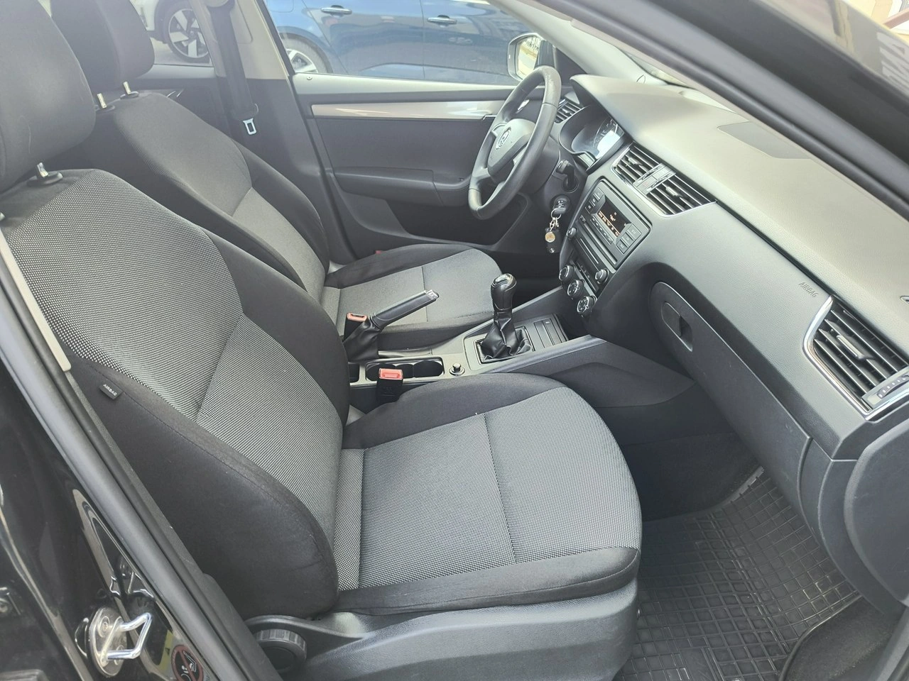 Skoda Octavia - Zdjęcie 14