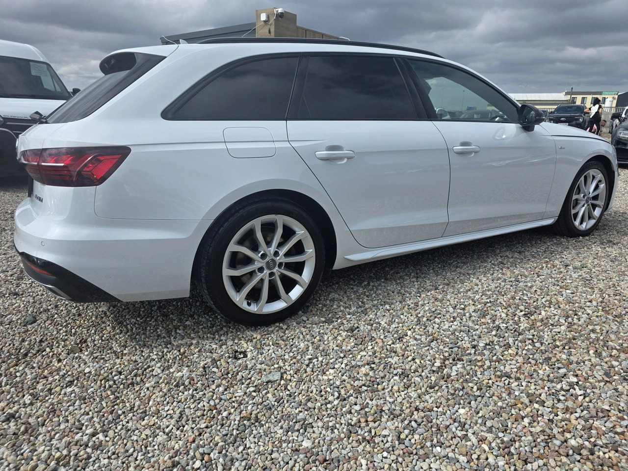 Audi A4 - Zdjęcie 14