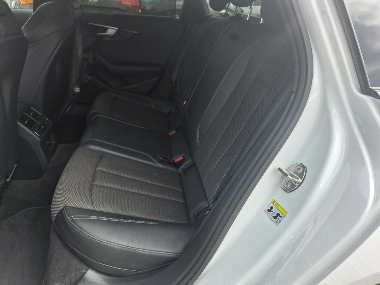 Audi A4 - Zdjęcie 21