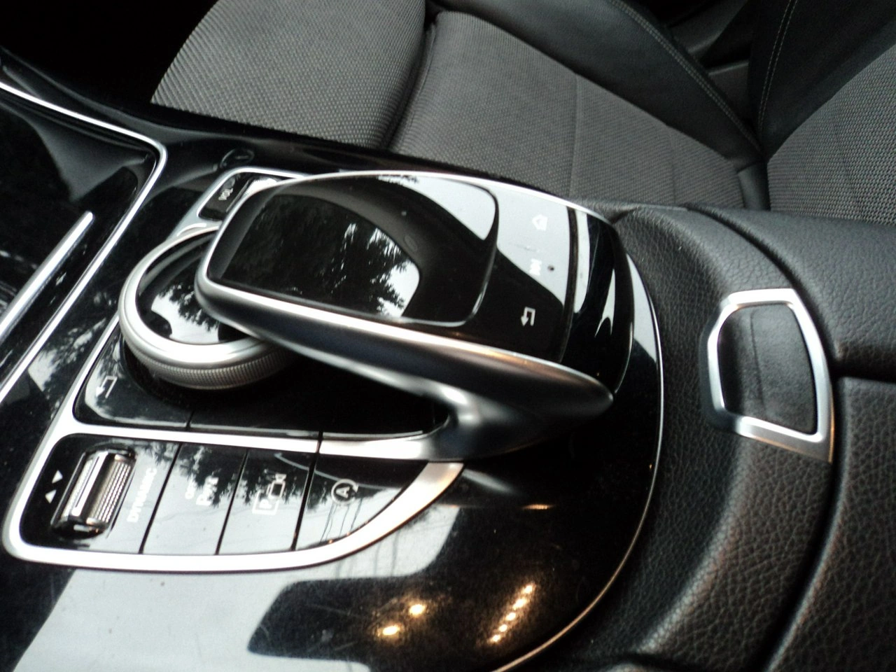 Mercedes E 220 - Zdjęcie 13