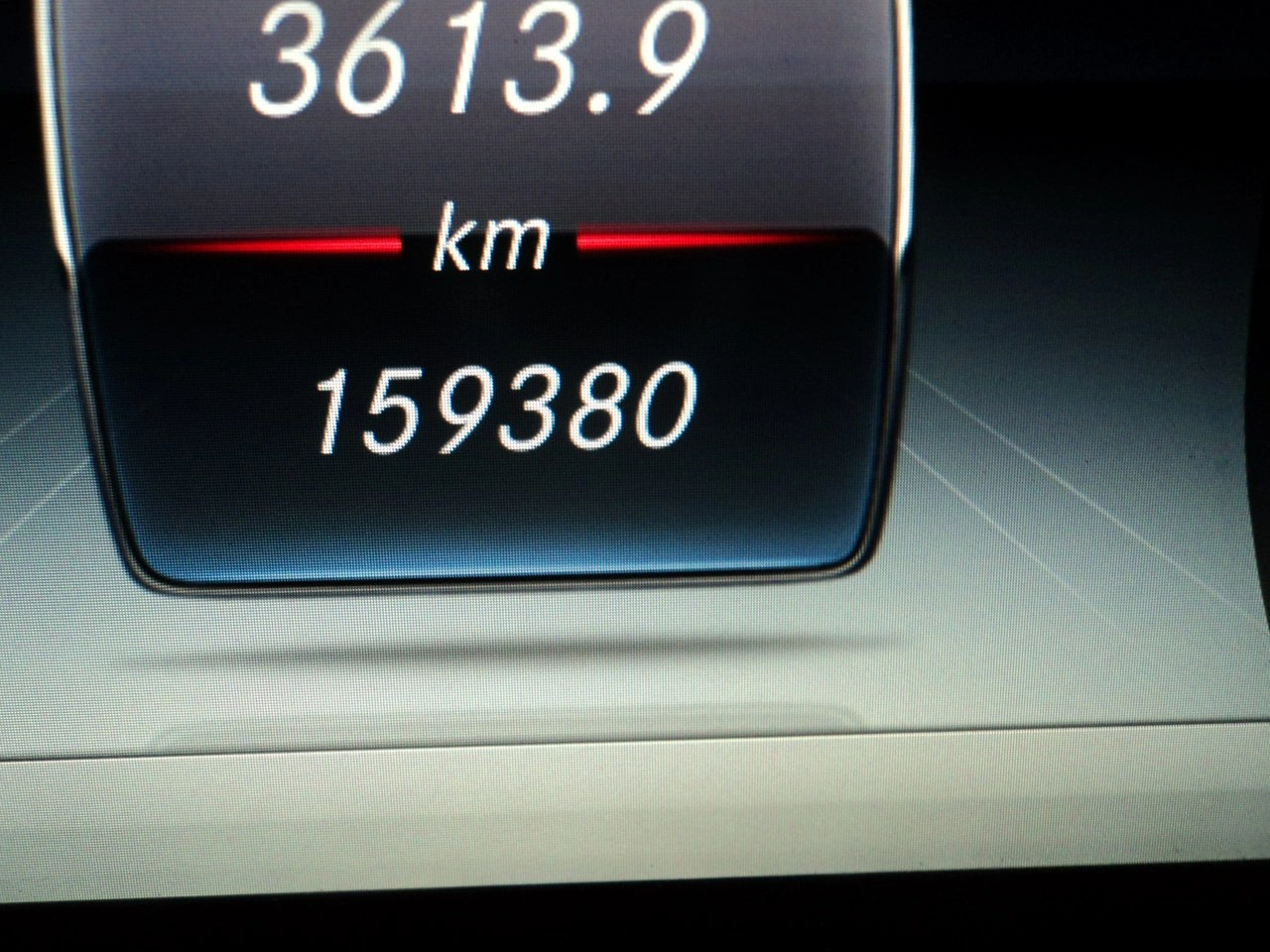 Mercedes E 220 - Zdjęcie 17